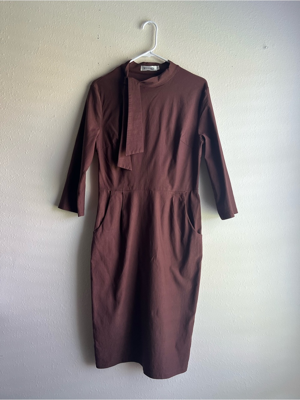 Women's Brown Long-Sleeve Tie-Neck Midi Dress